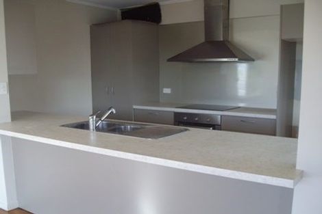 Photo of property in 108a Woodglen Road, Glen Eden, Auckland, 0602