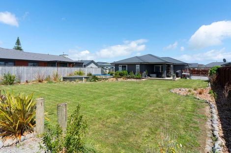 Photo of property in 11 Te Wiremu Lane, Otaki, 5512