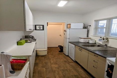 Photo of property in 30 Sussex Street, Mount Cook, Wellington, 6021