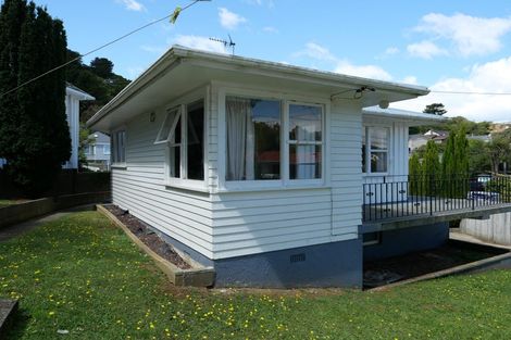 Photo of property in 113 Parkvale Road, Karori, Wellington, 6012