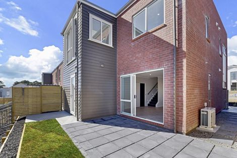 Photo of property in 3 Nectarine Way, Massey, Auckland, 0614