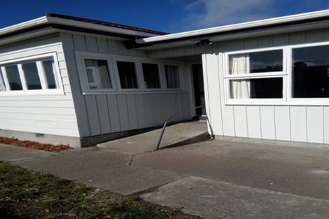 Photo of property in 15 Owles Terrace, New Brighton, Christchurch, 8061