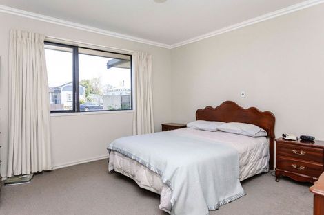 Photo of property in 35 Mcphee Street, Dannevirke, 4930