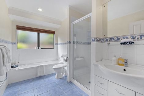 Photo of property in 24 Coventry Way, Long Bay, Auckland, 0630