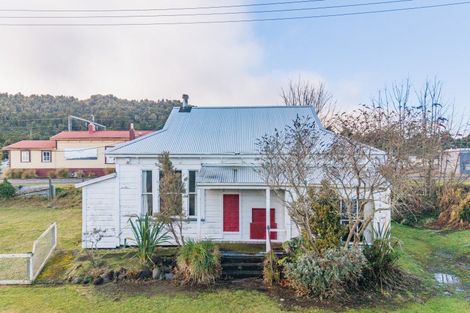 Photo of property in 37 Thames Street, Ohakune, 4625