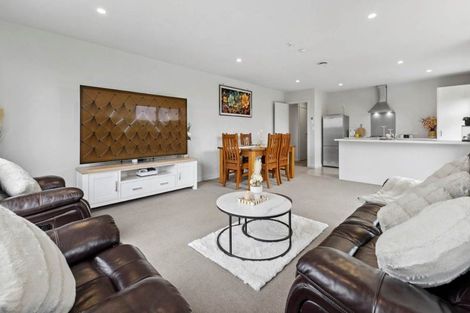 Photo of property in 1 Regiment Road, Papakura, 2110