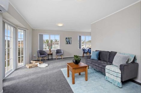 Photo of property in 11 Poutini Place, Manurewa, Auckland, 2102