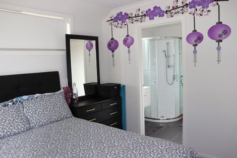 Photo of property in 35a Ross Crescent, Fairfield, Hamilton, 3214