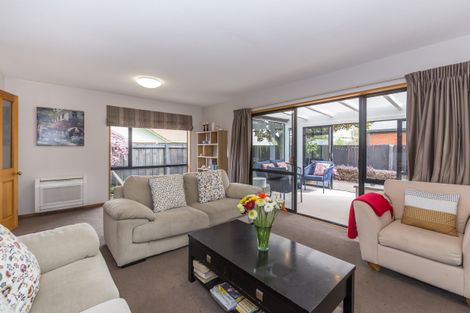 Photo of property in 2/8 Herbs Place, Cashmere, Christchurch, 8022