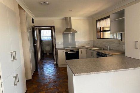 Photo of property in 61 Denise Crescent, Hornby, Christchurch, 8042