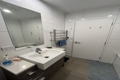 Photo of property in Apollo Apartments, 2/46g Rosedale Road, Rosedale, Auckland, 0632