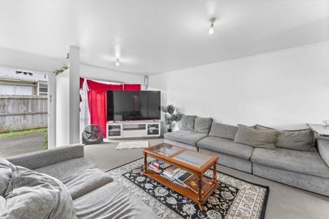 Photo of property in 2/79 Mangere Road, Otahuhu, Auckland, 1062