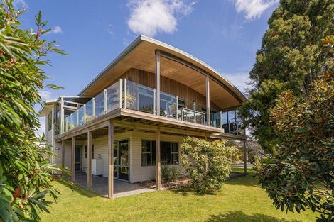 Photo of property in 16 Endeavour Place, Cooks Beach, Whitianga, 3591