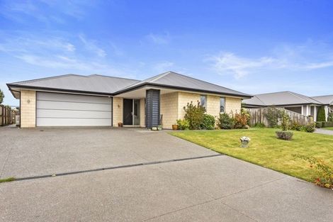 Photo of property in 5 Awa Place, Rangiora, 7400