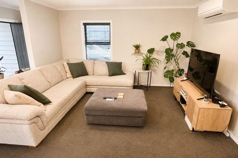 Photo of property in 37 Grovedale Square, Wainuiomata, Lower Hutt, 5014