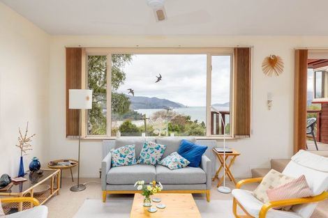 Photo of property in 72 Main Road, Governors Bay, Lyttelton, 8971