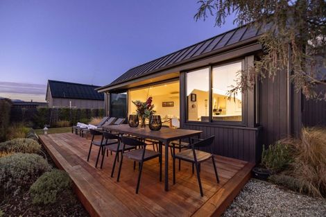 Photo of property in 6 Fife Court, Jacks Point, Queenstown, 9371