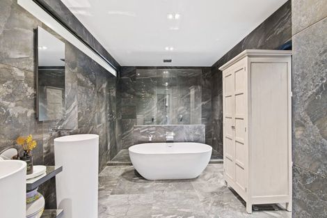 Photo of property in 24a Penning Road, Castor Bay, Auckland, 0620