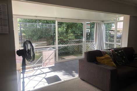 Photo of property in 55a Kenderdine Road, Papatoetoe, Auckland, 2025