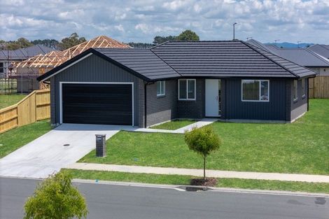 Photo of property in 30 Te Piriti Road, One Tree Point, 0118