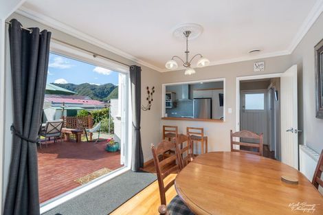 Photo of property in 8 Percy Cameron Street, Avalon, Lower Hutt, 5011