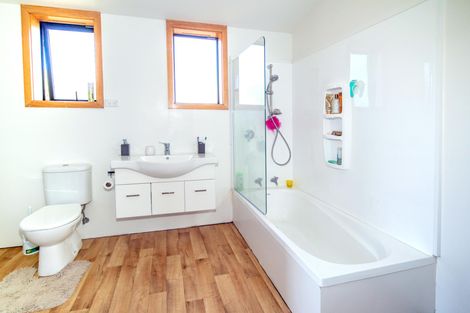 Photo of property in 3 Bristol Street, Pareora, 7912