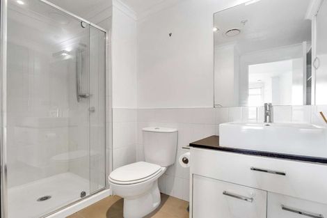 Photo of property in Algarve Apartments, 215/332 Maunganui Road, Mount Maunganui, 3116