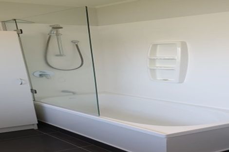 Photo of property in 1/11 Broadview Place, Howick, Auckland, 2014