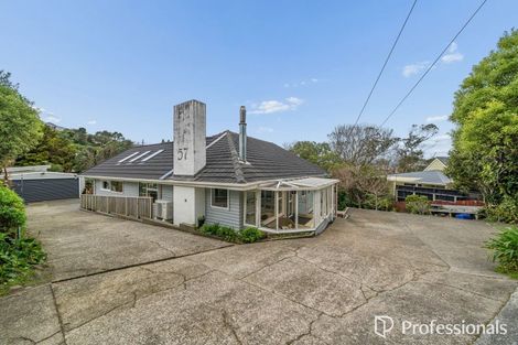 Photo of property in 57 Poto Road, Normandale, Lower Hutt, 5010