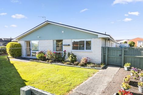 Photo of property in 99a Easther Crescent, Kew, Dunedin, 9012