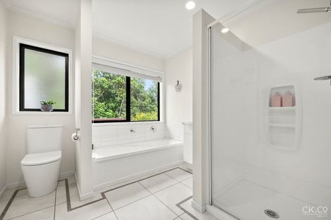 Photo of property in 3 Streets Way, Timberlea, Upper Hutt, 5018