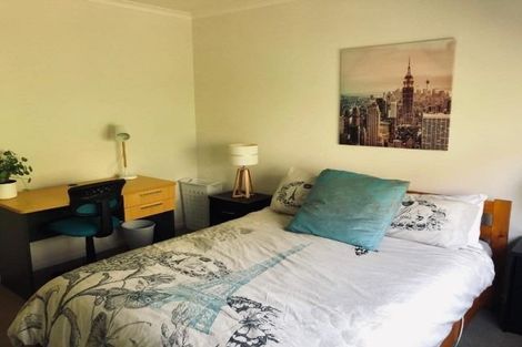 Photo of property in 58 Kate Sheppard Avenue, Torbay, Auckland, 0630