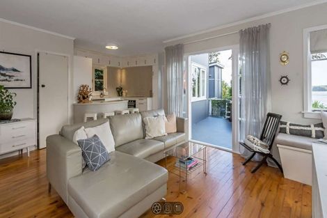 Photo of property in 207 Wade River Road, Wade Heads, Whangaparaoa, 0932