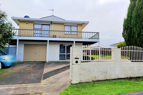 Photo of property in 25 Moncrieff Avenue, Clendon Park, Auckland, 2103