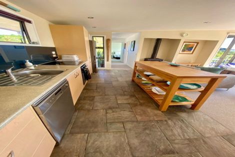 Photo of property in 21 Nyhane Drive, Ligar Bay, Takaka, 7183