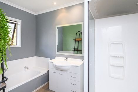 Photo of property in 21 Moonshine Valley Road, Aokautere, Palmerston North, 4471