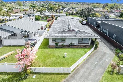 Photo of property in 33a The Circle, Manly, Whangaparaoa, 0930