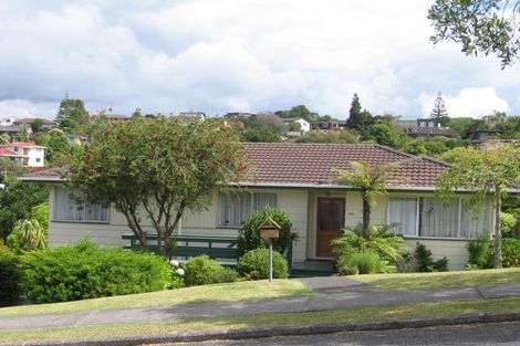 Photo of property in 94 Weatherly Road, Torbay, Auckland, 0630