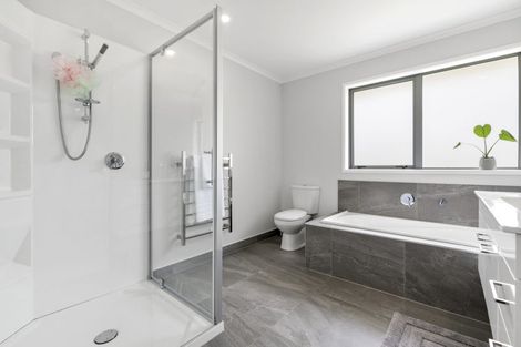 Photo of property in 17 Downer Access Road, Kaukapakapa, 0873