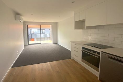 Photo of property in 8/3234 Great North Road, New Lynn, Auckland, 0600