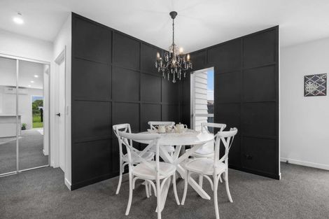 Photo of property in 39a Sutton Crescent, Papakura, 2110