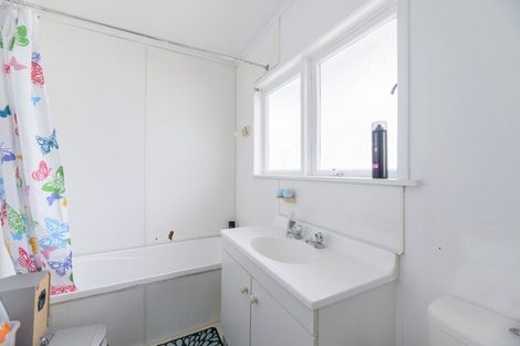 Photo of property in 23 Landon Avenue, Mangere East, Auckland, 2024