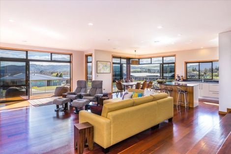 Photo of property in 6 Kestrel Lane, Kinloch, Taupo, 3377