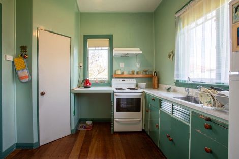 Photo of property in 4 Trafalgar Street, Dannevirke, 4930