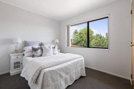 Photo of property in 70 Aberfeldy Avenue, Highland Park, Auckland, 2010