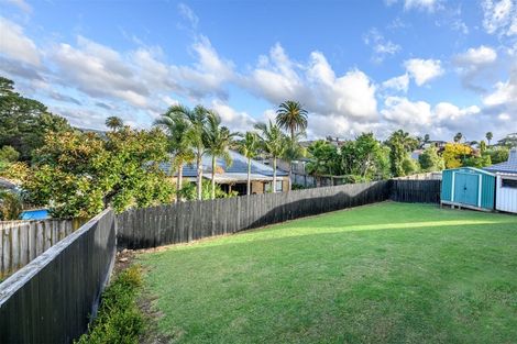 Photo of property in 6 San Bernadino Drive, Henderson, Auckland, 0612