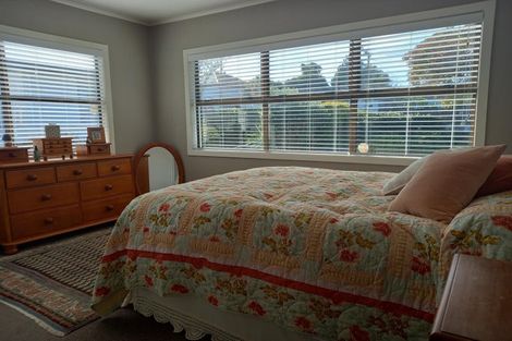 Photo of property in 32 Lismore Street, Strandon, New Plymouth, 4312