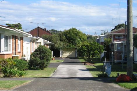 Photo of property in 4/26 Bute Road, Browns Bay, Auckland, 0630