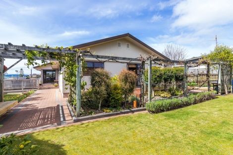 Photo of property in 4 Shera Street, Acacia Bay, Taupo, 3330