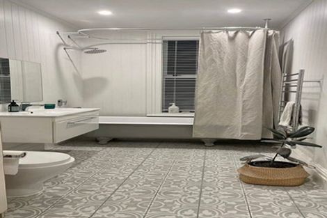 Photo of property in 11 Latham Street, Napier South, Napier, 4110